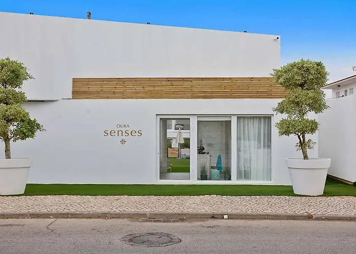 Oura Senses Hotel 3*